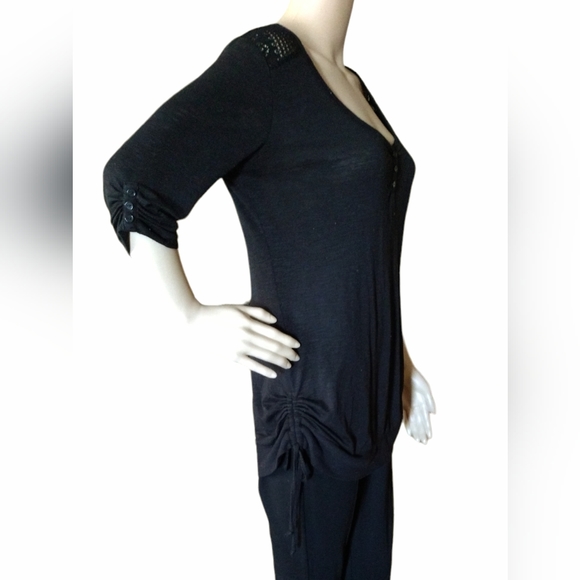 BOGO No Boundaries Top - Picture 2 of 5